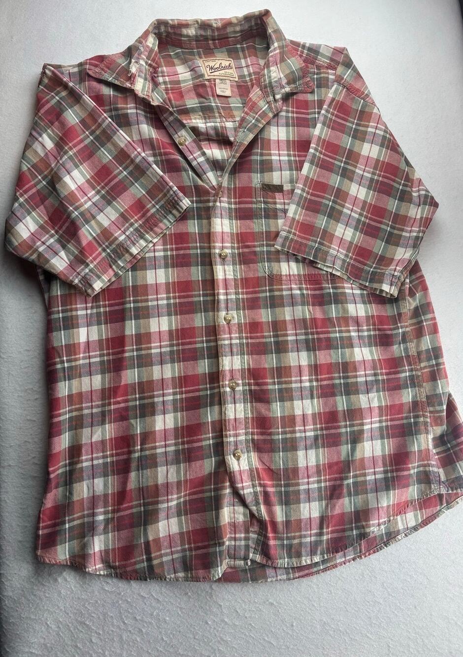 Woolrich Button Down Short Sleeve Size Large